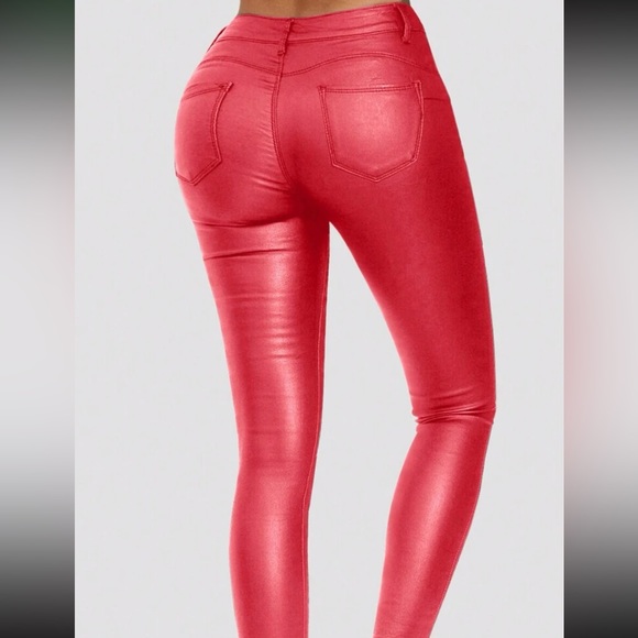 Sexy thermal sherpa lined vegan leather pants - Picture 16 of 16